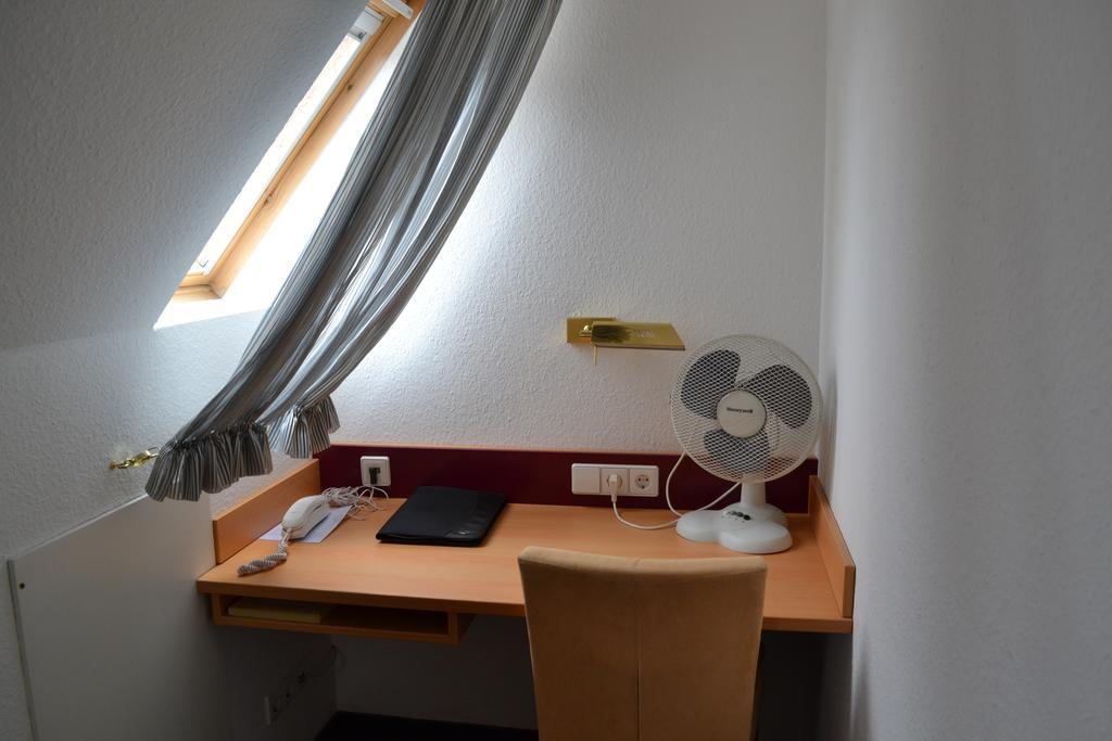 Hotel Hospiz Tuebingen Phòng bức ảnh
