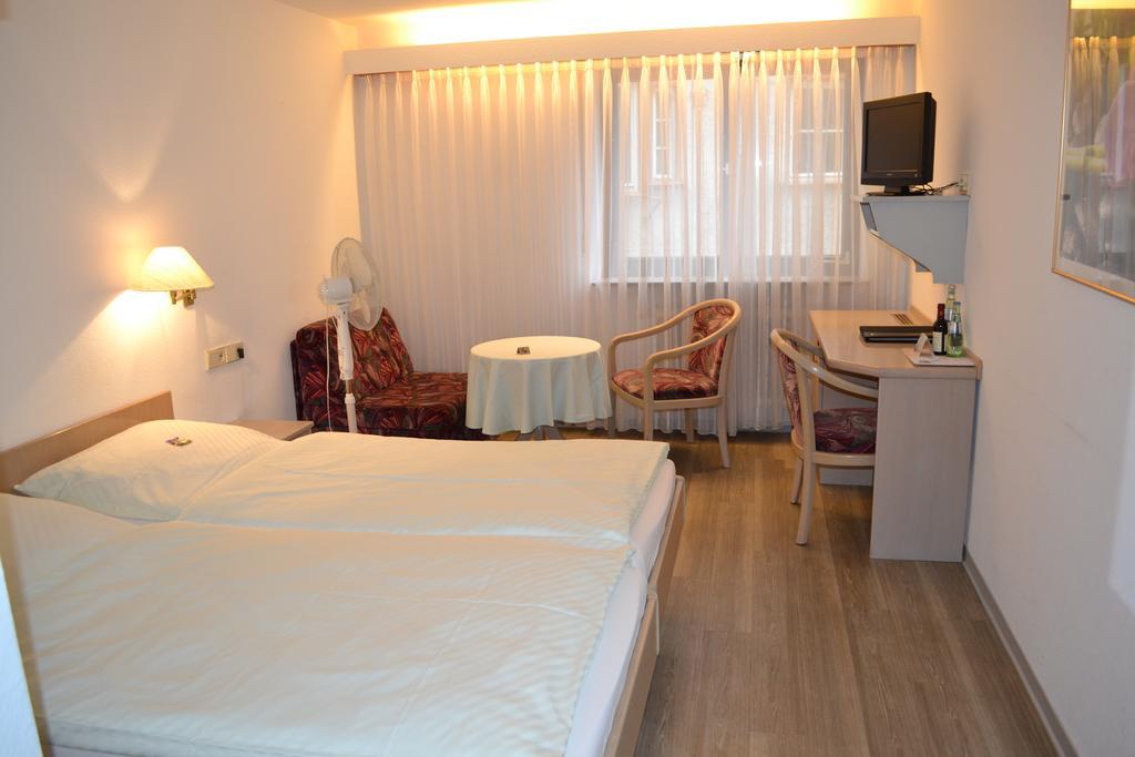 Hotel Hospiz Tuebingen Phòng bức ảnh
