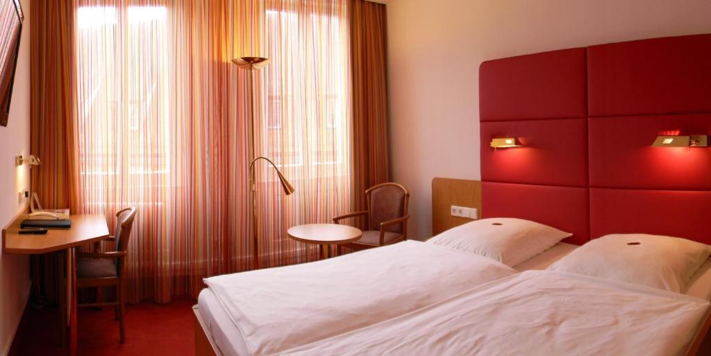 Hotel Hospiz Tuebingen Phòng bức ảnh